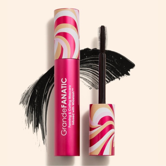 GrandeFANATIC Fanning & Curling Mascara infused with Widelash - Picture 1 of 10